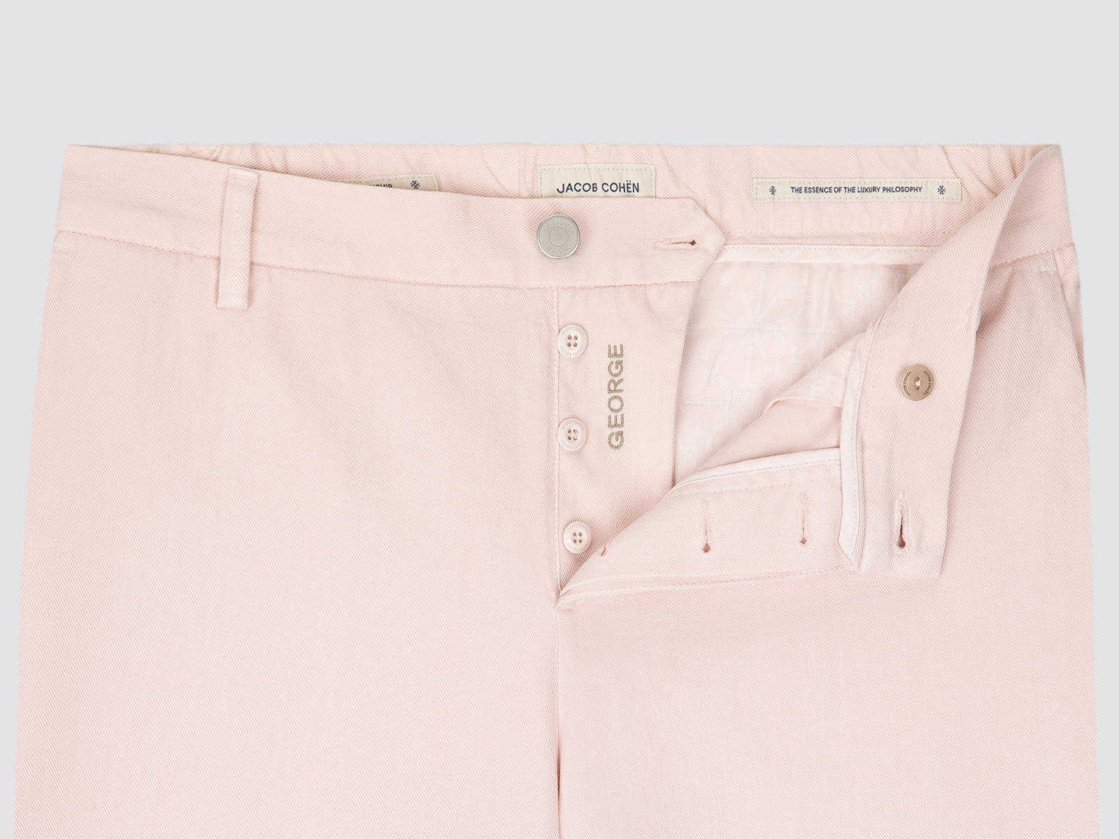 Bermudas George en Sarga Elástica de Algodón Rosa Empolvado