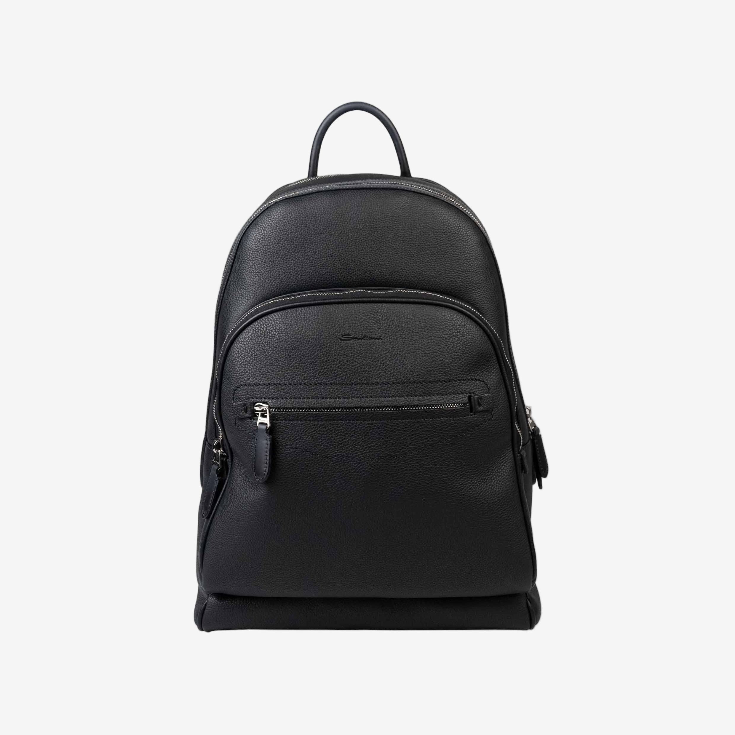 Schwarzer Rucksack getrommeltem Leder