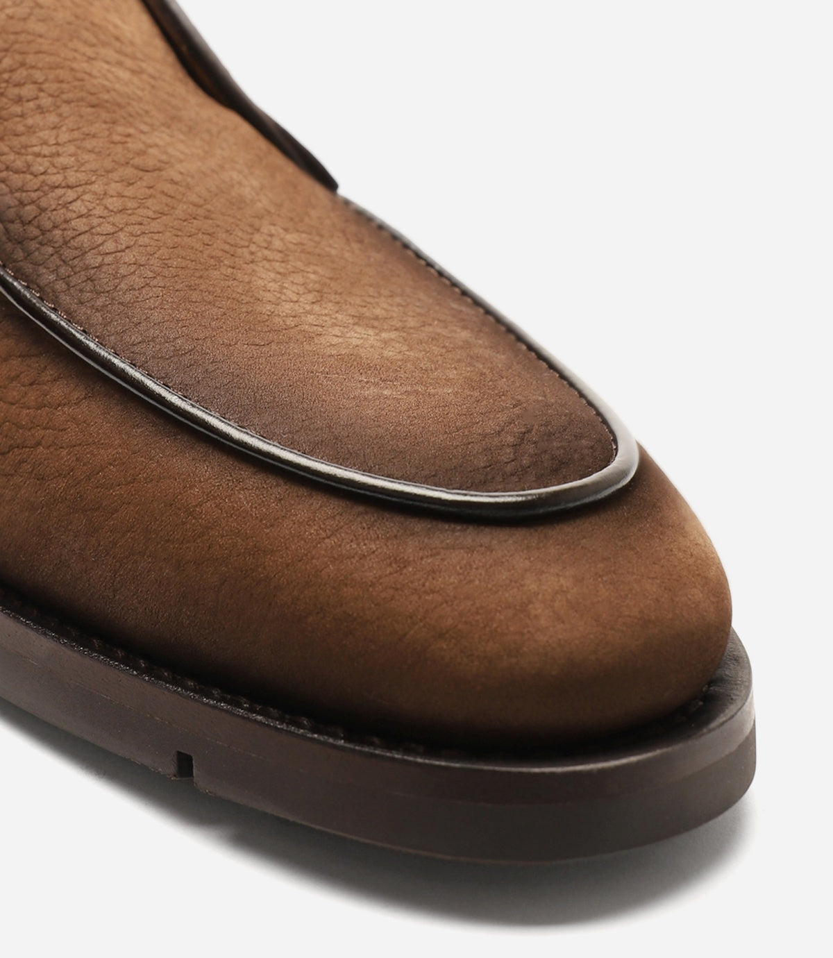 Braun Nubuk Desert boots gekröpfter Gummisohle