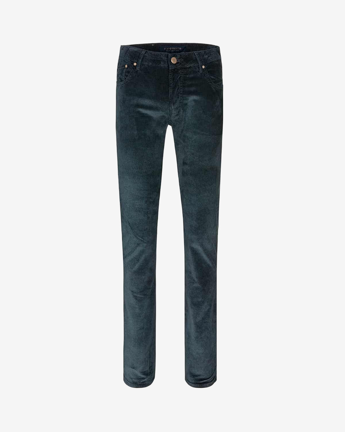 jeans  handpicked velvet black. front view.
