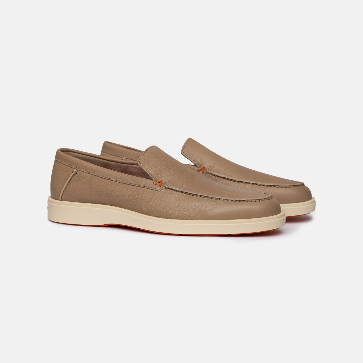 Mocassins en cuir grainé beige 