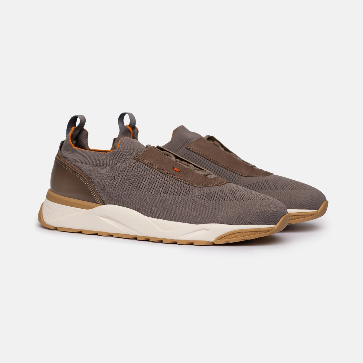 Sneakers beige slip-on suela goma