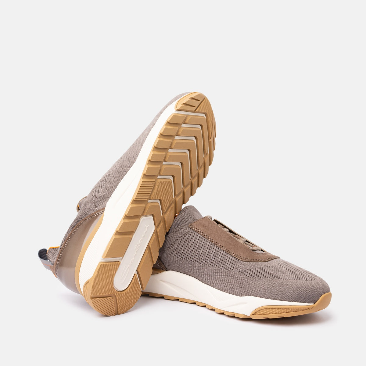 Sneakers beige slip-on suela goma