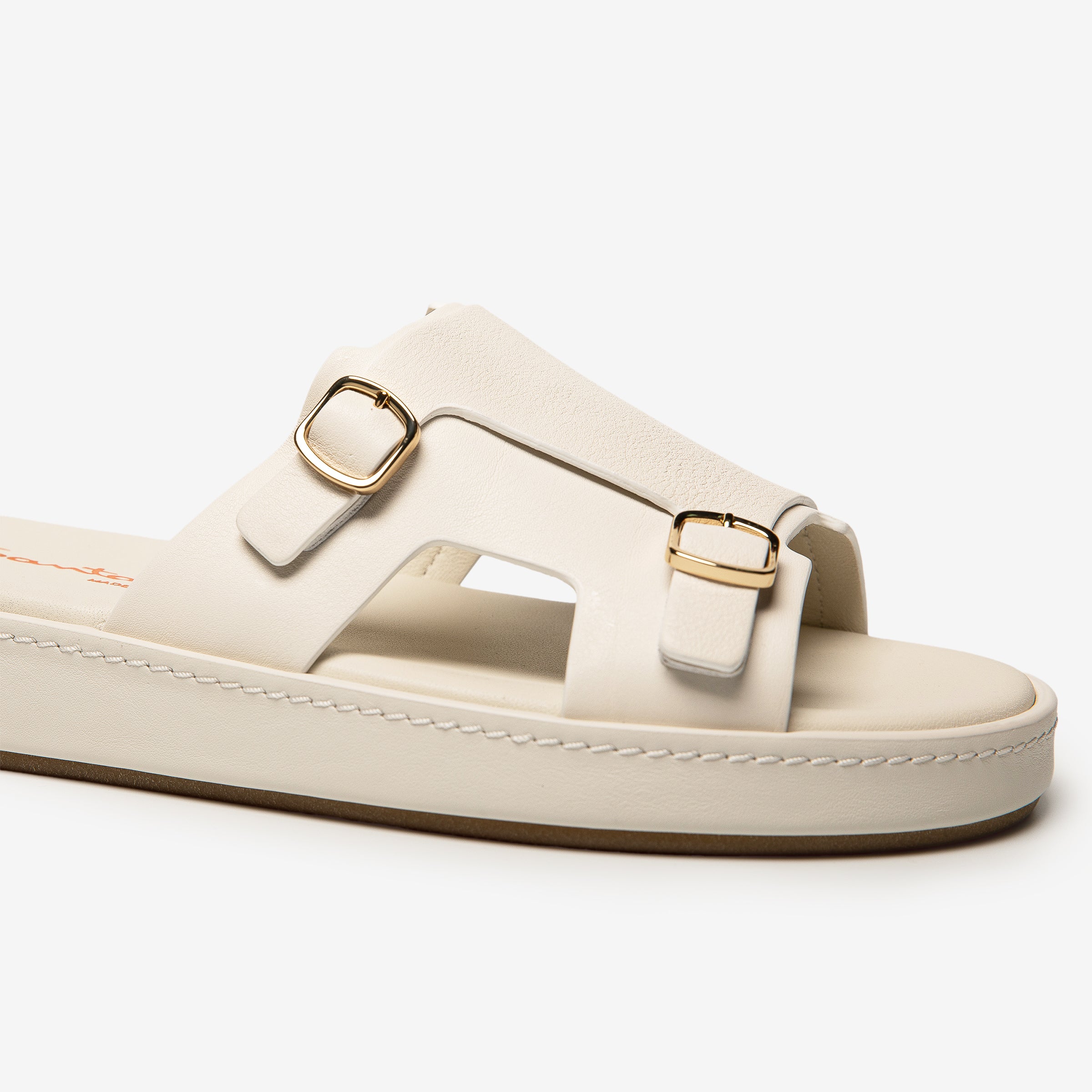 Sandalias blancas suela de cuero y goma