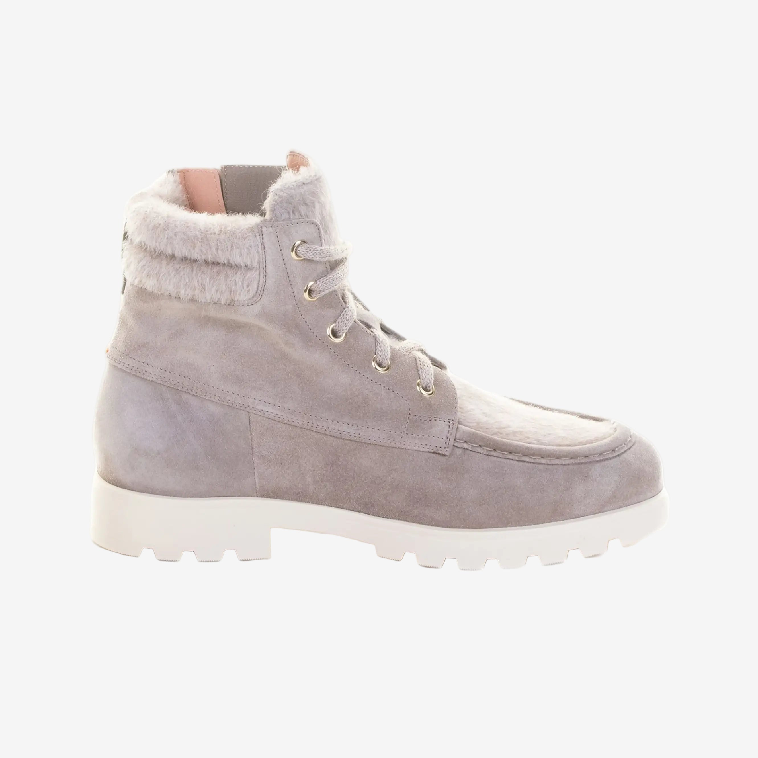 Botas beige ribete de pelo y suela goma